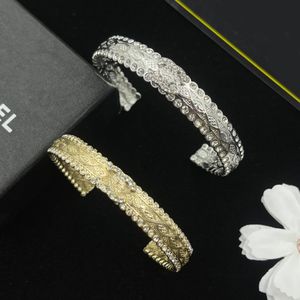 Kadın Bilezik Tasarımcıları Açık Bileklik Takı Altın Kaplama Aşk Kristal Bilezik Lüks Bangles Partisi Düğün Hediyesi Moda Takı