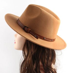 British Style Wool Fedoras Hat With Belt Men Women Wide Flat Brim Felt Woolen Cap Solid Color Spring Autumn Cowboy Jazz Hats 240322
