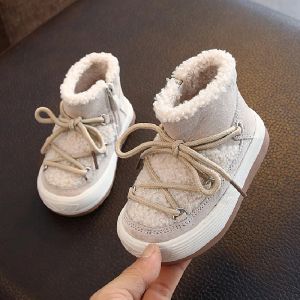 Stövlar 2023 Nya vinterbarn Snöskor ullflickor stövlar plysch pojke varma skor mode barn stövlar blixtlås baby småbarnskor sneakers