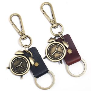 Nyckelringar Fashion Vintage Car Key Chain Alloy Alarm Clock Pendants Leather Bag Accessory Keyring Keychain Hiphop Retro Unisex Jewe274d