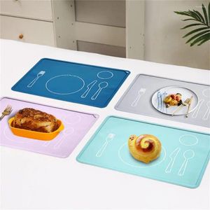 Table Mats Unique Silicone Placemat Heat Resistant Cartoon Printing Food Grade Dinner Mat For Cafe