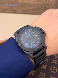 Help relógio Mechanical Watch Conjunto de luxo de nova edição limitada de 42mm 1500 peças de fibra de carbono de fibra de carbono da Perna Dividir