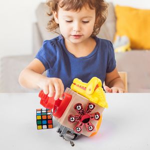 Barn montessori upptagen kub trä leksaker upplåsning skruvklocka livskompetensbrädor utbildnings sensoriska leksaker finmotorutbildning