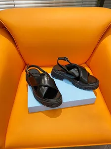 Kadın Platformu Slaytlar Tasarımcı Terlik tığ işi kristaller sandalet doğal siyah beyaz lüks gündelik slayt lüks terlik 0402