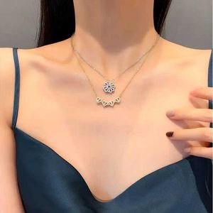 2NPN Pendanthalsband Fashion Magnetic Folding Heart Halsband för kvinnor Söt 4 Heart Clover Necklace Kvinnliga smycken Gift 240410