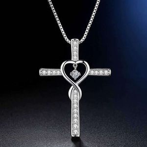Creative Personalized Cross with Micro Inlaid Necklace, Heart Shaped Men's and Women's Jewelry