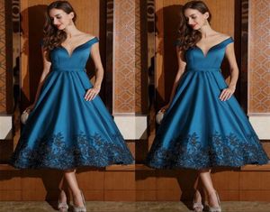 Tea Length Mother of Bride Dresses Formal Evening Gowns A Line Off Shoulder V Neck with Black Appliques Cockail Party Dress2436917