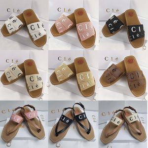 Designer Sandaler Womens Woody Sandals Flat Mule Slides spetsbokstäver fuzzy päls fluffig toffel sommarstrand hemskor kvinnor berömda sandlider glider skjutreglage