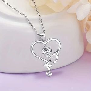 New Fashionable Japanese and Korean Heart Electric Love Exquisite Necklace Jewelry