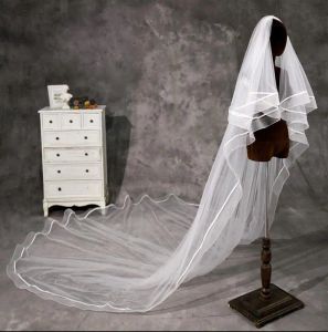 2T Satin Edge Wedding Veil Cover Face Brudslöjor med kam billig Strong Edge Bride Veil Wholesale Pris