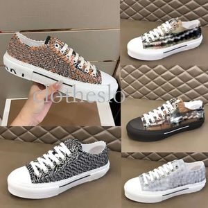 Designers principais sapatos vintage Bayberry Shoe Shoe Print Check Sneakers Shoes Flats Sapatos de Capé-Topo Baixa Gabardine Men Sapato de Letas de Letas