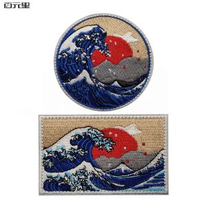 Broderade den stora vågen utanför Kanagawa Japan Patch Tactical Military Patches Badges Moral för ryggsäckanpassad