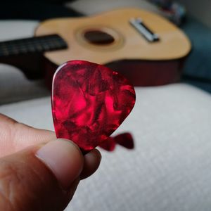 Pearloid Red Guitar Picks, Celluloid Plastic Material, 0.46mm, 0.71mm, 0.96mm Thickness, Plectrum, Wholesale, 100Pcs