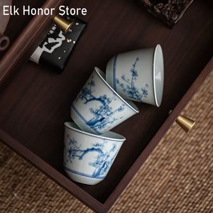 2 %/set blu e bianco tazza di tè in ceramica Samuume dipinto a mano Small Master Cup Family Kungfu Tè singola tazza di tè Accessori