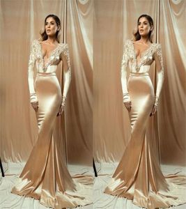 Champagne Gold 2021 Evening Dresses Sheath Crystal Beading Long Sleeves V Neck Elastic Silk like Satin Formal Long Prom Gowns Mode4738538