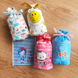 50pcs/lot lovely Gift Bag Candy Bag Snowflake Crisp Bag Drawstring Bag Merry Christmas Decorations for Home New Year Presents