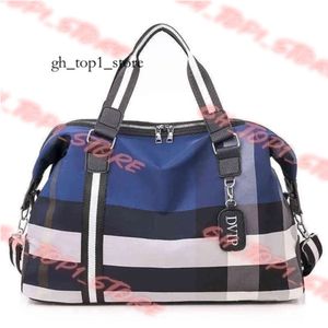 Frauen Designer Duffel Bags Gepäckbeutel Schulter Sport tragbare faltbare Fitness -Reisetaschen Damen Kurzflüssigkeit Business Single Travels Aufbewahrung 63