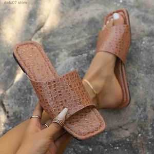 Slippers Sandals Large square toe flat bottomed slippers for womens 2024 summer new snake pattern one line simple external wear casual sandals H240410