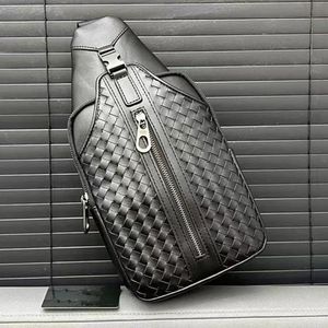 Luxurys Designers Bags Bum Bag Cross Body Waist Bags Handwoven Men's Chest Bag Shoulder Bag Crossbody Bags