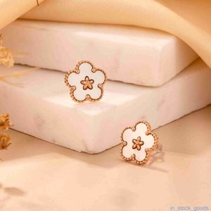 Seiko Edition Top Brand Vancefe Earrings Japanese and Korean Fashion Niche Light Luxury White Shell Flower Earrings for Womens Designer Brand Logo Engrave Earring