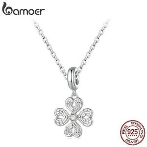 قلادة قلادة Bamoer 925 Sterling Silver Lucky أربع أوراق البرسيم قلادة قلادة جوفاء القلب رقبة للنساء هدية عيد الحب 240410