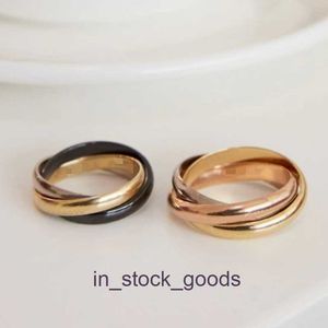 Anelli di design in alto per le donne a tre ring oro rosa in oro rosa semplice e cool un unico indice di design di moda indice di dito coppia originale 1: 1 con logo