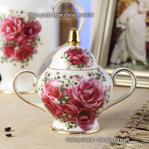 Rose Bone China Kaffee Set Europa Porzellan Tee Tasse Saucer Becher Keramik Zucker Pot Jug Jug Jar Teatime Getränke Kaffeekanne Teekanne