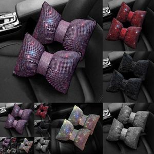 Novo 2pcs Red Diamond Crystal Bowknot Pillow Pillow Rhinestone Auto -apoio da cabeça Suporte Pills Bling Car Acessórios para mulheres