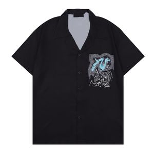Summer Men's T-Shirt Designer Button Impresso Cardigan Silk Sleeve Top Top de alta qualidade A moda de camisa de natação masculina série de praia Tamanho Europeu M-3xl Em34