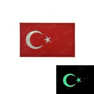 Флаг инфракрасной флаг инфракрасного ир -отражающего турецкого туречного флагов. Пластырь тактические военные заплавки наглубь вышивки турки светятся темными
