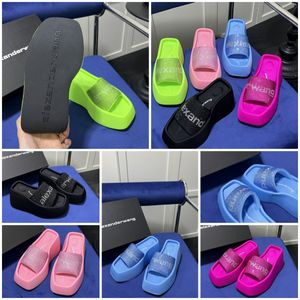 Tasarımcı Sandalet Terlik Lüks Kadın Velvet Malzeme Rhinestone Velcro Bant Odası GAI Platform Slip-On Boyutlar 35-42 10cm