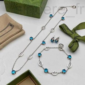 Hänge halsband designer halsband kedja smycken g designer tillbehör kvinnor safir titanium stål charm safir hängande gåvor xrzn