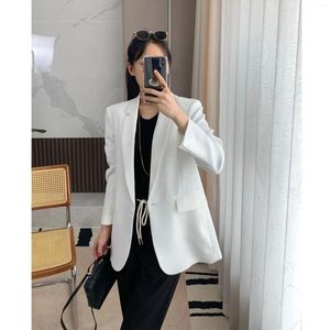 Meninas femininas Mulheres 2024 Primavera e verão Comutora de um botão Slim-Fit Triacetate Blend Blazers