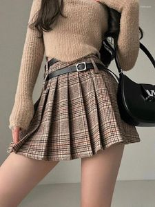 Skirts Preppy Style Plaid Skirt Women Brown High Street Pleated Mini Vintage Autumn Winter Belt Korean Fashion Outfit