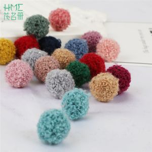 ホットセール50pcs/lot pompom 15mmマルチカラーソフトポンポーンふわふわしたぬいぐるみ