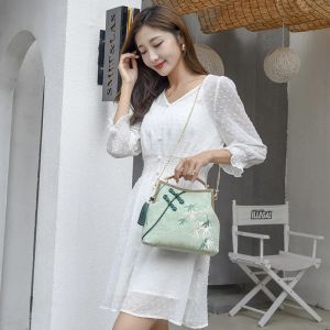 Chinese Style Disc Buckle Decorate Pure Handmade Bag Fringe Chain Peony Women Shoulder Crossbody Bag Chic Lady Women's Handbags