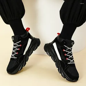 Casual Shoes 2024 für Männer, die miteinander verbunden sind, vulkanisieren Mode passende runde Zehen im Freien atmungsaktive Turnschuhe