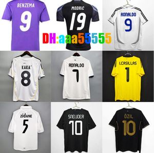 05 06 07 08 Retro Real Madrids soccer jerseys Ronaldo Raul ROBBEN vintage 09 10 11 12 R.CARLOS Guti FIGO KAKA SERGIO ROBBEN RAMOS classic football shirt