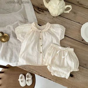 Sukienki dziewczyny 2024 Nowy zestaw ubrań dla niemowląt słodki Peter Pan Kołnierz Tee i Bloomer 2 PCS Suit Toddler Emewear L47