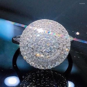 Anéis de casamento Huitan bling zirconia cúbica para mulheres design de moda moderna design de luxo jóias de noiva atacado 2024