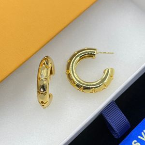 Hoop Earring Luxury Designer Letter Studs 18K Gold Plated Circle Earring for Women Brands Party Wedding Gift Engagement Earrings Jewelry