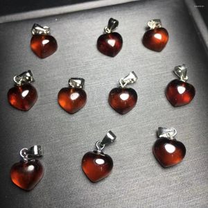 Decorative Figurines High Quality 925 Sliver Buckle Natural Dark Red Wine Color Garnet Mini Heart Charms Pendant For Healing Gift