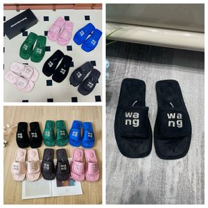 2024 Designer slides Luxury Sandals Women On Black pink green Pool suede rhinestone VELCRO GAI fashion week party 35-42 Vacation