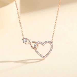New Love Knot Necklace Feminine Temperament Heart-shaped Collarbone Chain Valentine's Day Pendant Accessory