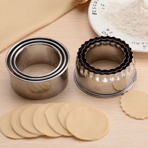 3Pcs Round/Flower Shaped Dough Cutting Tool Kitchen Gadgets Stainless Steel Dumplings Cutter Portable Dumplings Wrappers Molds