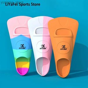 Diving Accessories New Comfort Practice for Childrens Swimming Fins Thick Silicone Flip Cap Swimming Pool Swimming Pool Diving Size Suitable for B Y240419 S94T