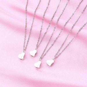 Pendant Necklaces 4Pcs Heart Shaped Pendant Necklace Four Leaf Clover Stitching Pendant Necklace Jewelry for Women Girls Party Decoration 240410