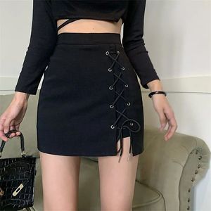 Vår sommaren hög midja mini kjol kvinnor sexig mager snörning upp svarta korta kjolar kvinna streetwear gothic y2k bodycon 240403