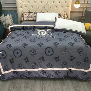 Conjuntos de cama de algodão 4pcs Designer impressão de roupas de cama Caixa de travesseiro Folha plana Tamanho da rainha macia adulta