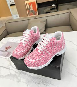 Senaste Styles Designer CC Athletic Shoes Women Sports Outdoors Chanells Skate Shoes Luxury Sneakers C Running Woman Fashion Trainers 7798